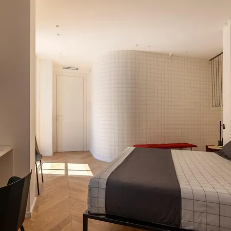 Fra Le Righe - Arte , Design E Interni Siciliani Couette-café Catane